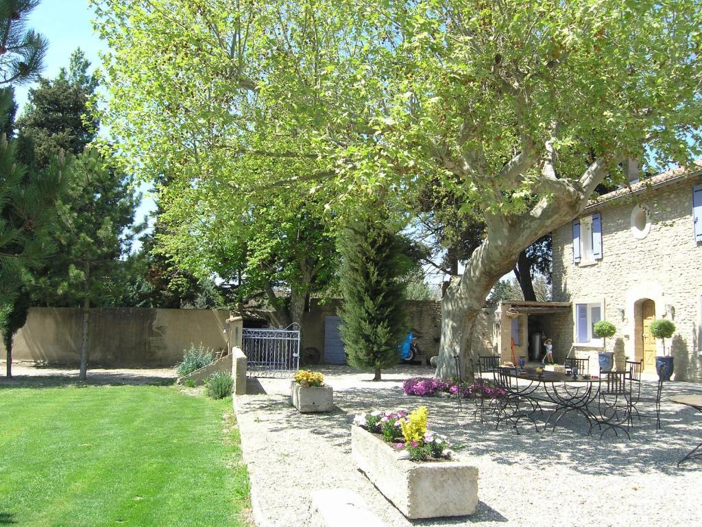 Le Mas Des Hirondelles Hotel Saumane-de-Vaucluse Esterno foto